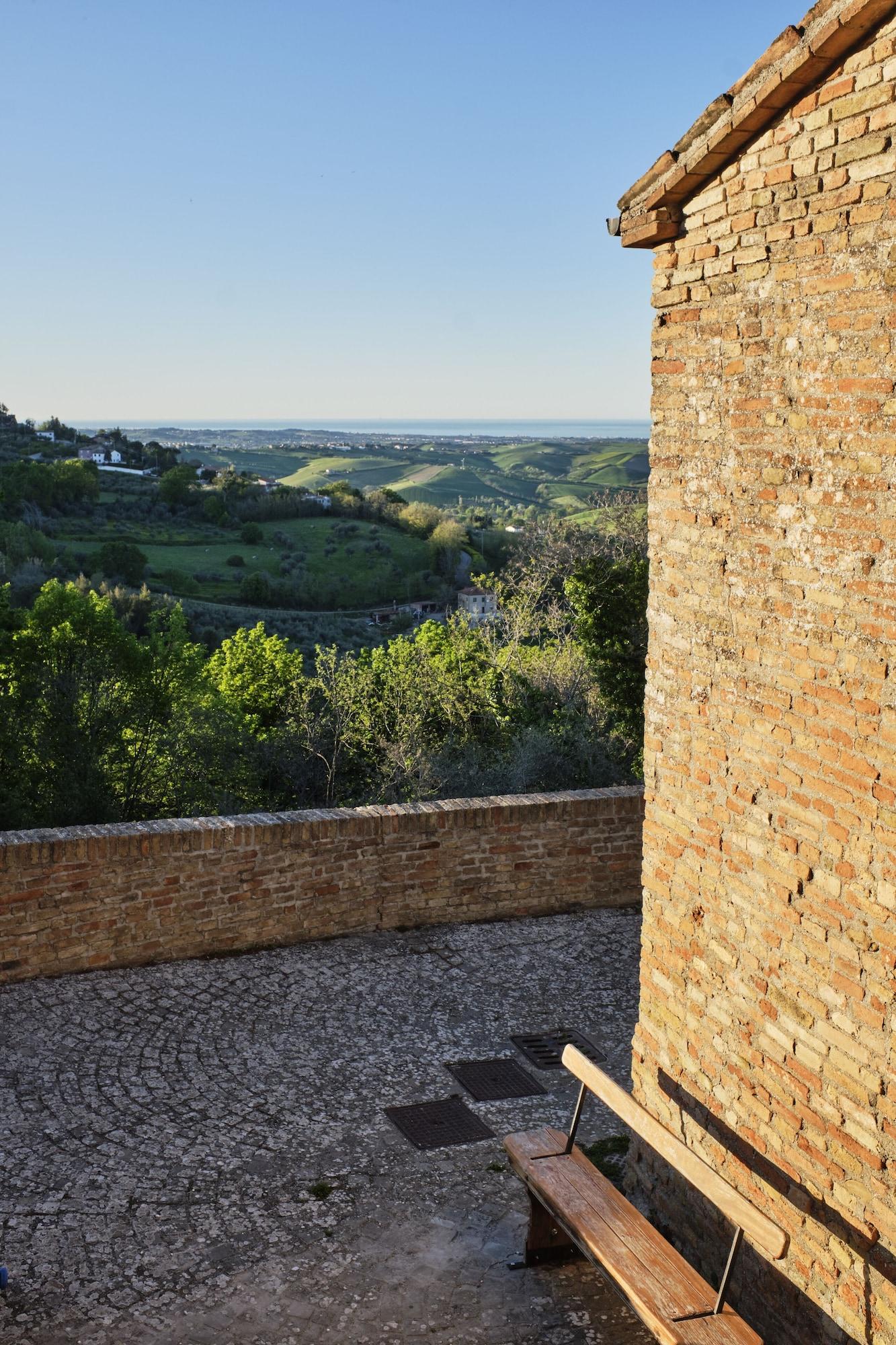 Castello Di Montegridolfo Spa Resort Exterior photo