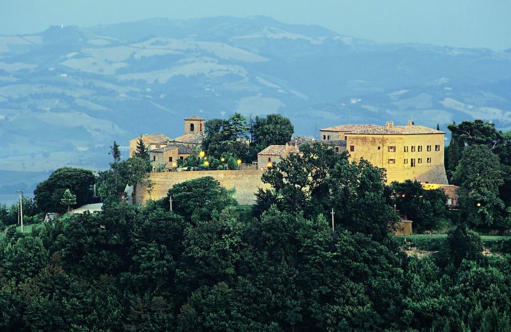 Castello Di Montegridolfo Spa Resort Exterior photo