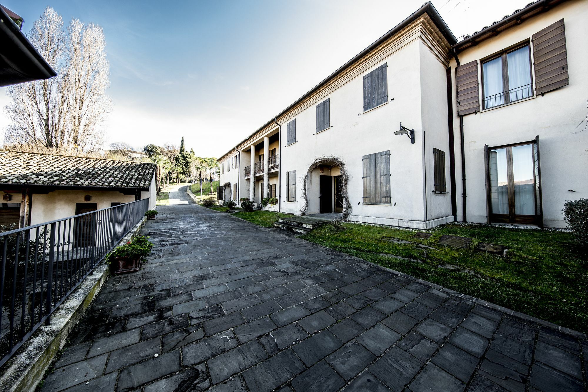 Castello Di Montegridolfo Spa Resort Exterior photo